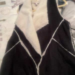 Lularoe Marlow Sherpa vest